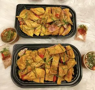 Hình ảnh Gà ủ muối một con