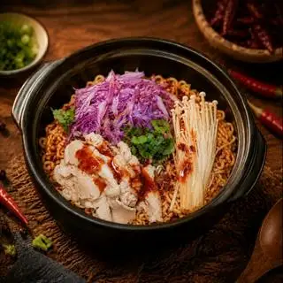 Mì trộn cay bò - 53.000 ₫ tại Mì Cay Nhà Béo - Đường Số 17