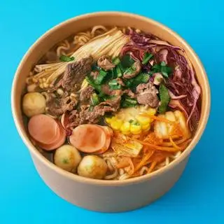 Hình ảnh Mỳ cay Bò Mỹ [kèm tô giấy đũa muỗng]