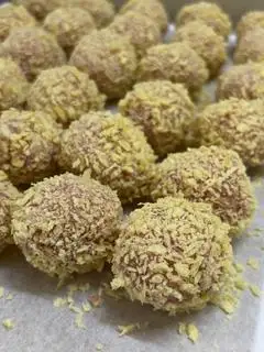 Nem phô mai 10 viên nhỏ - nem sống - 109.000 ₫ tại Nem Chua Rán By Abiii - Phan Văn Hân