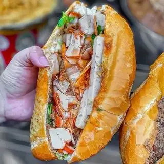 Hình ảnh Bánh mỳ thập cẩm xá xíu