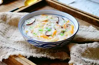 Hình ảnh Cháo gà bằm nấm