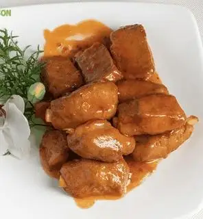 Hình ảnh SƯỜN DỪA SỐT CHUA NGỌT CHAY