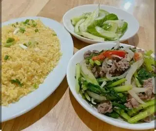 Hình ảnh Cơm rang Bò Xào Cải