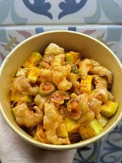 Hình ảnh Chân gà rút xương sốt bò - cỡ vừa