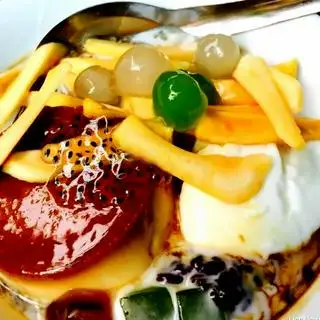 Sữa chua mít, nếp cẩm, caramel - 40.000 ₫ tại Chè Bát Phố Cổ - Trần Thị Điệu