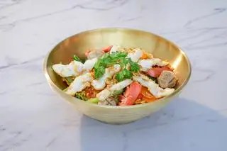 Mì trộn chả mực sốt X.O - 85.000 ₫ tại Chả Bà Dung - Bún Thái, Mì Trộn, Hủ Tiếu - Đường Số 45