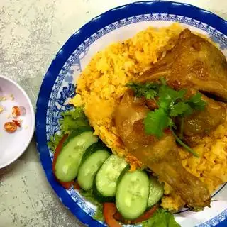Cơm gà xối mỡ - 55.000 ₫ tại Cơm Cháy Kho Quẹt - Cư Xá Vĩnh Hội