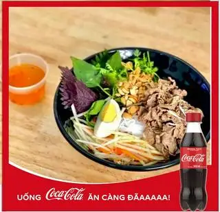 Hình ảnh bún trôn bò nam bộ + coca