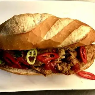 Bánh mì chả cá nóng - 25.000 ₫ tại Bánh Mì Hà Nội 32 - Nguyễn Thượng Hiền