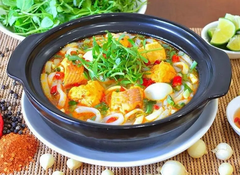 Bánh canh cá lóc thập cẩm - 55.000 ₫ tại Chị Thanh - Bánh Canh Cá Lóc & Cháo Cá Lóc - Kênh Tân Hóa