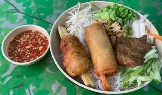 Bún thịt nướng ( đặc biệt )  - 55.000 ₫ tại Quán Cô Thảo - Bún Thịt Nướng & Hủ Tiếu Bò Viên - Âu Cơ