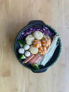Hình ảnh Mì Cay Viên Thả Lẩu