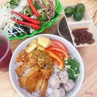 Hình ảnh Bánh đa hoặc bún riêu cua chả cá và  mọc