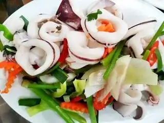 Hình ảnh mực hấp hành gừng 