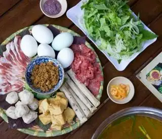 Lẩu riêu cua hương vị Hà Nội (size vừa) - 520.000 ₫ tại Cô Hương Béo - Bún Riêu Tóp Mỡ Mọc Giòn - Cô Bắc