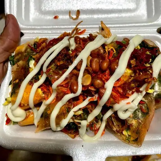 Bánh Tráng Cuốn Đặc Biệt - 37.000 ₫ tại Gánh Bánh Tráng Trộn Cô Xuân - Phan Văn Hân