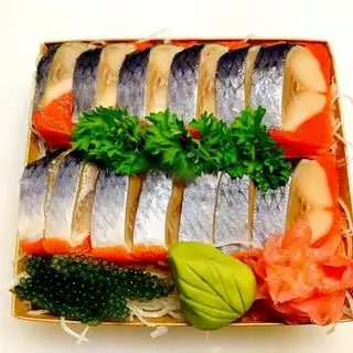 Sashimi cá trích ép trứng đỏ 150g - 178.000 ₫ tại  Sashimi House - Cá Hồi Nauy & Cá Trích Ép Trứng - Bùi Đình Túy