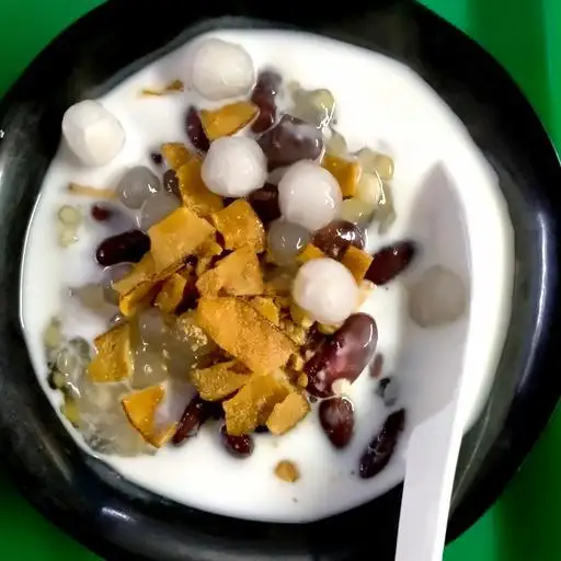 Chè thập cẩm đậu - 33.000 ₫ tại Chè Bát Phố Cổ - Trần Thị Điệu