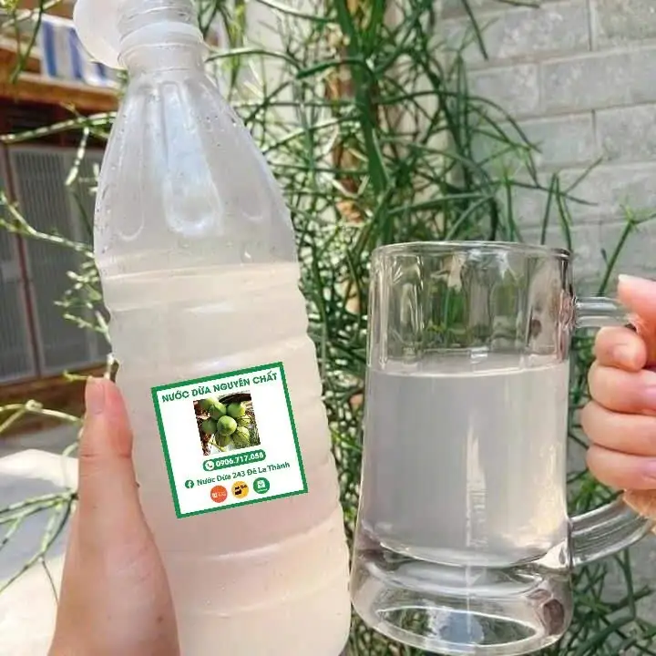 Hình ảnh Nước dừa xiêm Bến Tre 1 lít
