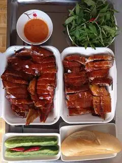 Hình ảnh 1/2 Vịt Da Giòn Tỳ Bà