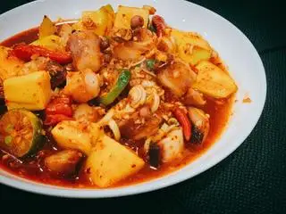 Bạch tuột sốt thái - 115.000 ₫ tại Mr J - Chân Gà Sốt Thái - Võ Văn Kiệt