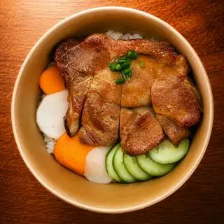 Hình ảnh Cơm tấm thịt nướng