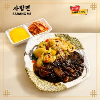 Hình ảnh Mì Tương Đen Xào Hải Sản (size lớn)