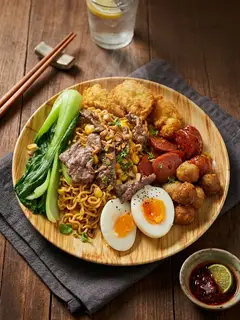 Hình ảnh Mì trộn đặc biệt