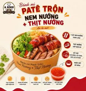 bánh mì trộn pate thịt nướng nem nướng  - 55.000 ₫ tại Bánh Mì A Bình 88 - Võ Duy Ninh