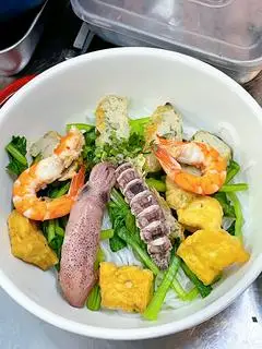 Hình ảnh Bánh Đa hải sản đầy đủ