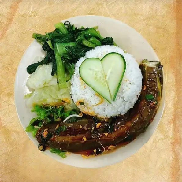 Cơm cà tím sốt chay - 39.900 ₫ tại Cơm Chay Đậu Hũ Diệu My - Đề Thám
