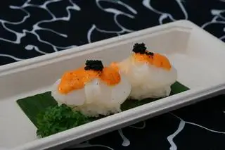Sushi sò điệp xốt trứng cá tuyết 2Pcs - 53.000 ₫ tại NIWA SUSHI - Cộng Hoà