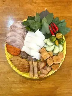 [DEAL XỊN] BÚN ĐẬU THẬP CẨM ĐẶC BIỆT MẸT GÁNH - phần 1 người - 79.999 ₫ tại Bún Đậu Mắm Tôm Mẹt Gánh - 45/1 Dương Bá Trạc