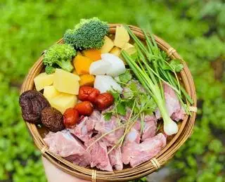 cháo thịt bằm rau củ yến mạch - hộp 280ml - 27.000 ₫ tại Cháo Hầm Hạt Dinh Dưỡng Mẹ Bối - Xô Viết Nghệ Tĩnh