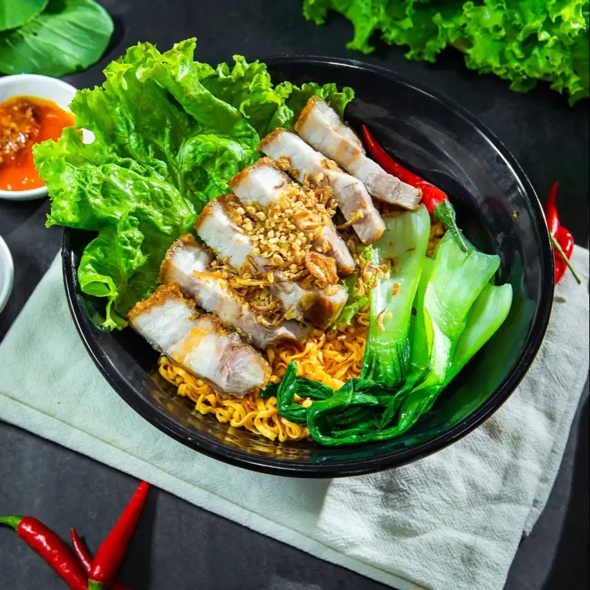 Mì Trộn Heo Quay - 72.000 ₫ tại Mì Trộn Sa Tế Huy Mập - Đường Số 10