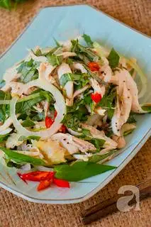 Gà thêm - 35.000 ₫ tại Bánh Ướt Lòng Gà Tăng Bạt Hổ Đà Lạt - Hoàng Diệu