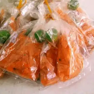 Bánh tráng tắc đỏ - 5.000 ₫ tại Bánh Tráng Tỏi Ớt Cô Giang - Chung Cư Trần Quang Diệu