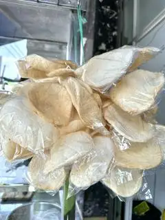 Bánh Phồng - 6.000 ₫ tại Tré Trộn & Trà Bà Ba Đẹp - Nguyễn Thượng Hiền