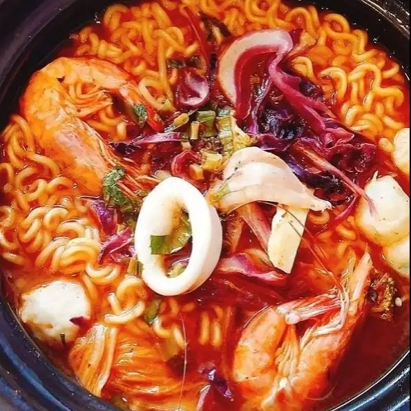 Mỳ Kim Chi Hải Sản - 69.000 ₫ tại Chicken 3S - Mỳ Cay & Gà Rán Hàn Quốc - Nguyễn Thị Thập