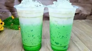 sâm dứa sữa  - 20.000 ₫ tại Bánh Tráng Trộn, Chân Gà Sả Sốt Thái & Trà Sữa - Phạm Thế Hiển
