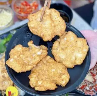 1 miếng chả mực - 40.000 ₫ tại Yến - Bánh Cuốn Chả Mực & Bún Hải Sản Hạ Long - Huỳnh Mẫn Đạt