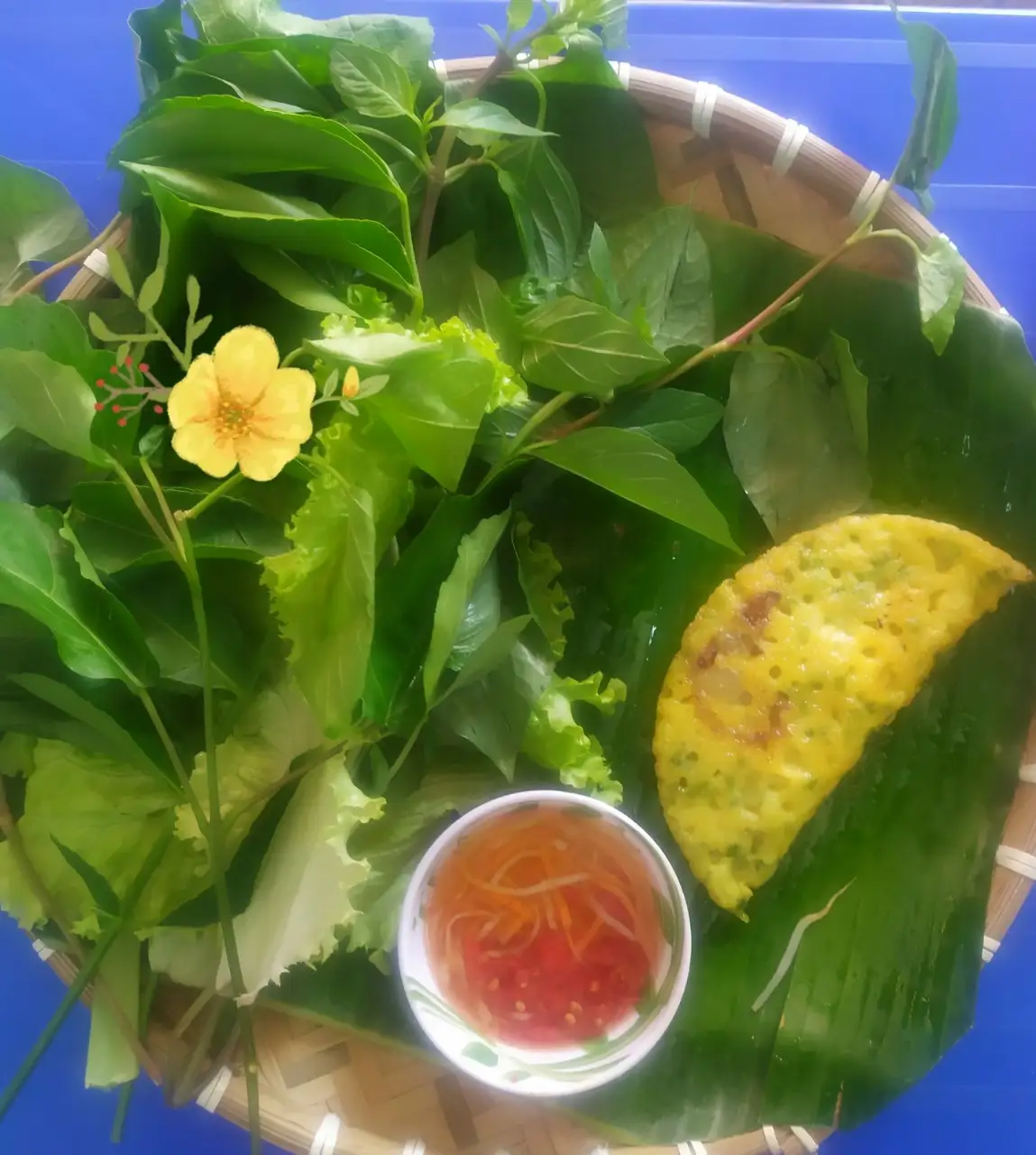 Bánh Xèo Thập Cẩm - 1 Cái - 17.000 ₫ tại Bánh Xèo Cô Nương Miền Trung - Bùi Thế Mỹ