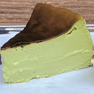 Burnt cheesecake MATCHA - 60.000 ₫ tại SOWEE - Matcha & Coffee - Lý Chính Thắng