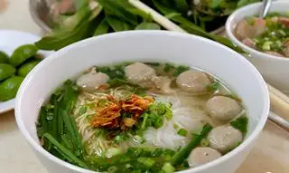 Hủ Tiếu Bò Viên - 38.000 ₫ tại Hủ Tiếu Gõ Sài Gòn Quận 4 - Chung Cư Nguyễn Tất Thành