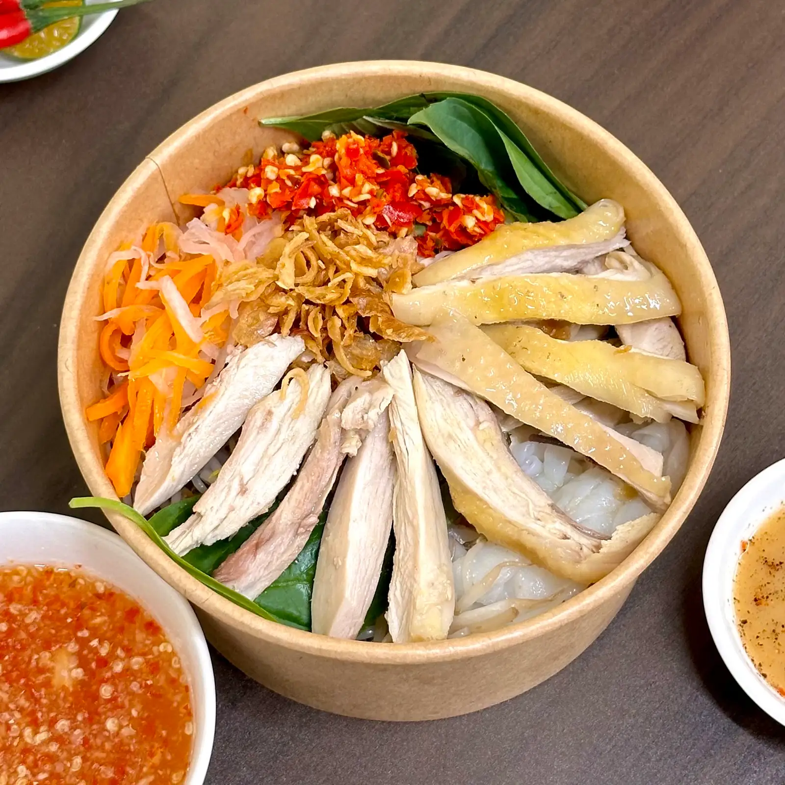 Bánh Ướt Thịt Gà - 69.000 ₫ tại Chờ Chút - Bánh Ướt Lòng Gà - Trường Sơn