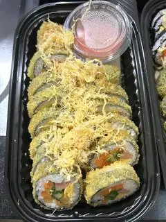 Hình ảnh Kimbap chiên - nhân trứng - xúc xích