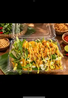 Hình ảnh Bánh tráng cuốn trộn đặc biệt
