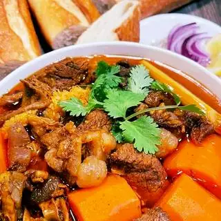 Hình ảnh Bò kho - bánh mì 