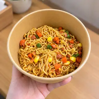 Hình ảnh Combo mì trộn rau củ - cá viên chiên
